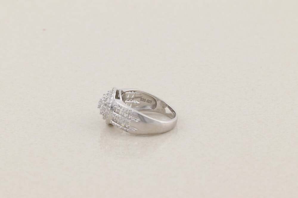 Sterling Silver Sparkly Bold Cubic Zirconia Cluster Ring Size 9 1/4 - Picture 7 of 7